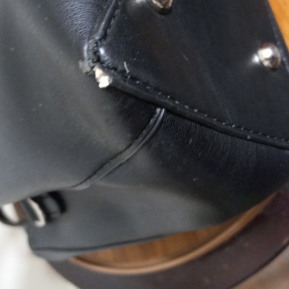 C black faux leather  shoulder bag - Picture 5 of 9